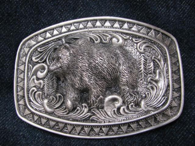 Bear belt buckle