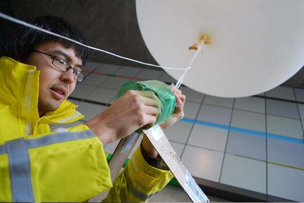 Jeff Attaching the Payload